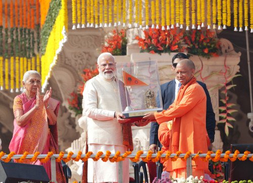 श्री राम मंदिर में धर्म ध्वजारोहन के बाद राम मंदिर का दृश्य