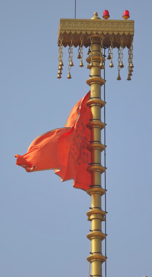 श्री राम मंदिर में धर्म ध्वजारोहन के बाद राम मंदिर का दृश्य