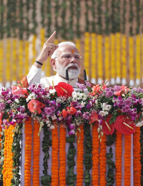 श्री राम मंदिर में धर्म ध्वजारोहन के बाद राम मंदिर का दृश्य