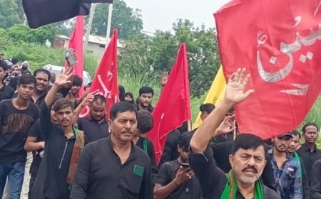 25 किमी लंबा निकला ‘सफर-ए-इश्क’ जुलूस, गूंजे "हिंदुस्तान जिंदाबाद" और "आतंकवाद मुर्दाबाद" के नारे