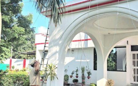 अंबेडकर नगर: पुलिस अधीक्षक ने ध्वजारोहण कर दी स्वतंत्रता दिवस की शुभकामनाएं, उत्कृष्ट कार्य करने वाले पुलिसकर्मियों को किया सम्मानित