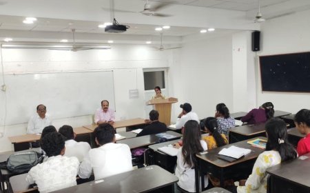 अयोध्या : एक तस्वीर में जितनी ताकत उतनी ही संवेदनशीलता भी जरूरीः डाॅ चतुर्वेदी