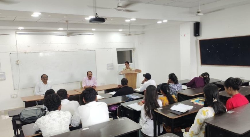 अयोध्या : एक तस्वीर में जितनी ताकत उतनी ही संवेदनशीलता भी जरूरीः डाॅ चतुर्वेदी