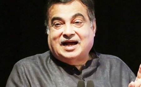 जो कोई भी लोगों को जितना ज्यादा बेवकूफ बना दे, वहीं सबसे बड़ा नेता : गडकरी