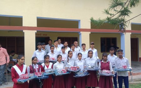 अयोध्या: शिवपुरी इंटर कॉलेज में राष्ट्रीय छात्रवृत्ति परीक्षा के मेधावी छात्रों का सम्मान समारोह आयोजित