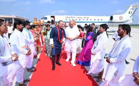 रेड कार्पेट पर हुआ भूटान के प्रधानमंत्री दाशों शेरिंग टोबगे का स्वागत