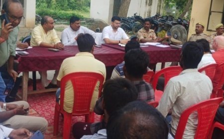 सुल्तानपुर : त्यौहारों के मद्देनजर एसडीएम ने की पूजा समितियों के साथ बैठक, दिया निर्देश