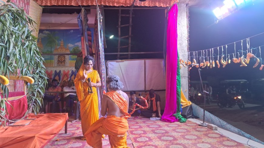 अम्बेडकर नगर: रामलीला में अशोक वाटिका में हनुमान-सीता का संवाद और लंका दहन , दर्शक हुए राममय