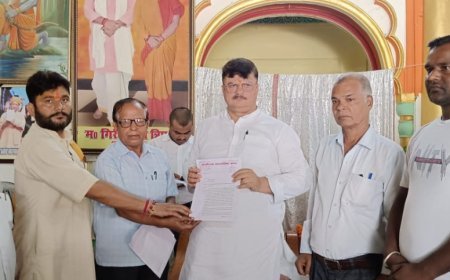 अयोध्या नागरिक मंच ने विभिन्न समस्याओं से सम्बन्धित 21 सूत्रीय ज्ञापन महापौर को सौंपा