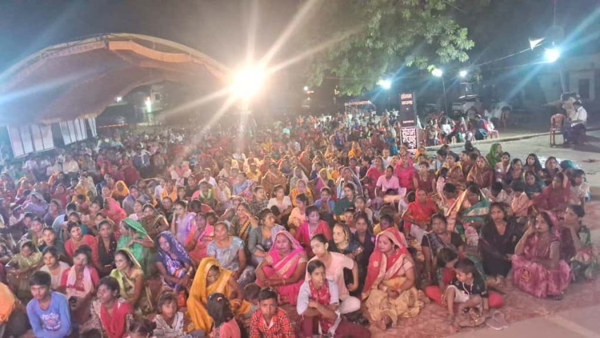 अम्बेडकर नगर: रामलीला के भव्य मंचन ने बढ़ाया नगर की भक्ति-धारा का मान, भक्त हुए भावविभोर