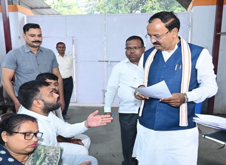 सरकार और जनता के बीच सीधे संवाद का माध्यम है जनता दर्शन - केशव मौर्य