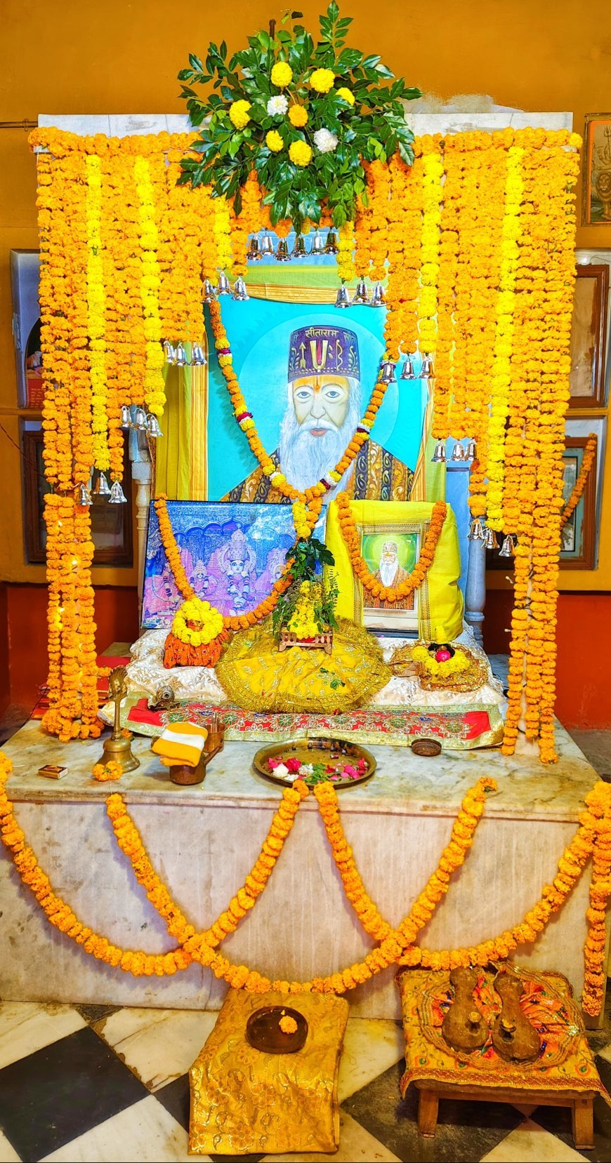 अयोध्या में मनाई गई आचार्यपीठ श्री लक्ष्मणकिला के संस्थापक स्वामी श्री युगलानन्य शरण जी महाराज की 145वीं पुण्यतिथि