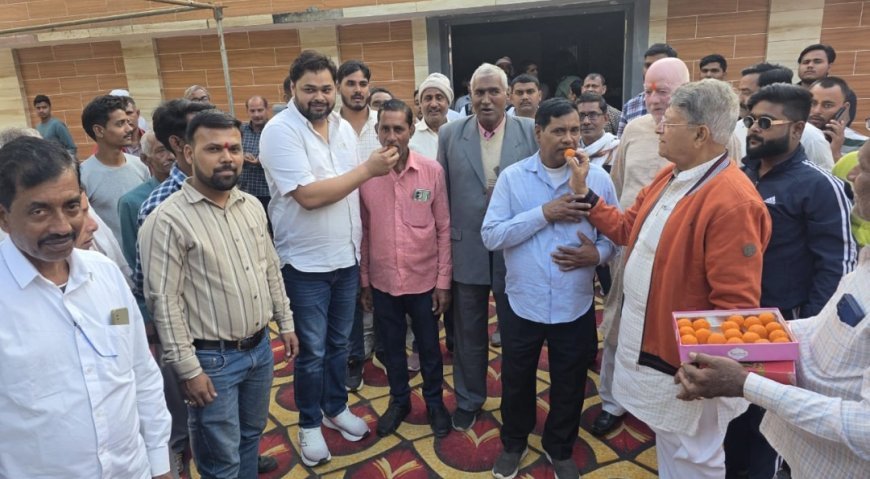 अयोध्या : बिहार में भाजपा की प्रचंड जीत पर विधायक वेद प्रकाश गुप्ता ने कार्यकर्ताओं संग मनाया जीत का जश्न