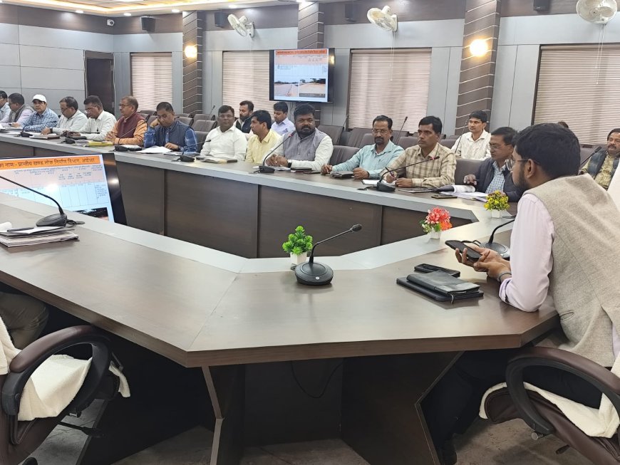 अयोध्या : बैठक कर योजनाओं की प्रगति की ली जानकारी, दिए जरूरी निर्देश