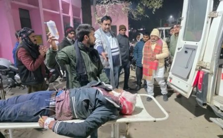 पटरंगा में कार की टक्कर से बाइक सवार चाचा-भतीजा घायल, इलाज के दौरान भतीजे की मौत; विधायक ने परिजनों से की मुलाकात