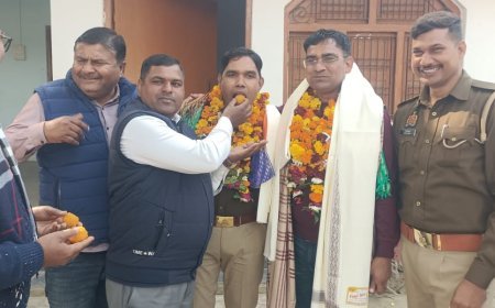 शुजागंज पुलिस चौकी प्रभारी के स्थानांतरण पर भव्य विदाई समारोह, नवागत प्रभारी अभिषेक सिंह का हुआ स्वागत