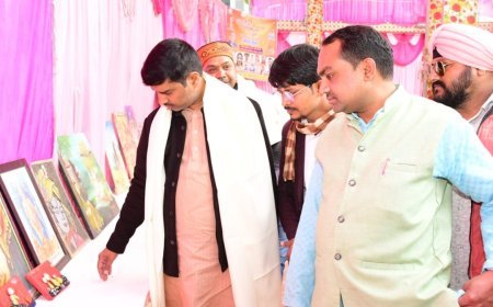 अयोध्या: श्री लक्ष्मी चैरिटेबल ट्रस्ट ने सामाजिक विभूतियों को किया सम्मानित