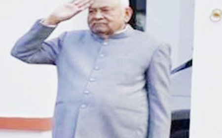 पटना में सीएम नीतीश कुमार ने फहराया तिरंगा, 77वें गणतंत्र दिवस पर संविधान और विकास का संदेश