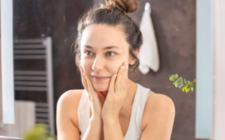 चेहरे को चमकदार बनाने में दूध का उपयोग हो सकता है लाभदायक