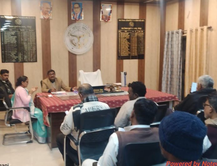 जौनपुर: कोटेदार अन्त्योदय एवं पात्र गृहस्थी परिवारों को समूह से जोड़ने के निर्देश