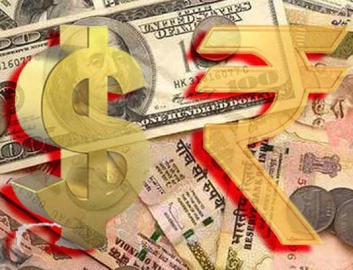 रुपया सोमवार को अमेरिकी डॉलर के मुकाबले 9 पैसे टूटा, बाजार में दिखी हल्की अस्थिरता