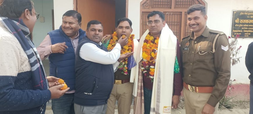 शुजागंज पुलिस चौकी प्रभारी के स्थानांतरण पर भव्य विदाई समारोह, नवागत प्रभारी अभिषेक सिंह का हुआ स्वागत