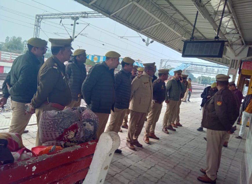 अयोध्या : गणतंत्र दिवस को लेकर रुदौली पुलिस अलर्ट, रेलवे स्टेशन व भीड़भाड़ वाले इलाकों में चला सघन चेकिंग अभियान