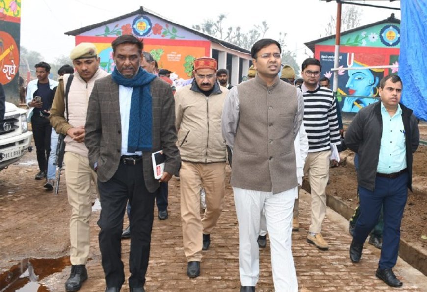 फिरोजाबाद: सांती गौशाला बनेगी सामाजिक केंद्र, डीएम रमेश रंजन ने औचक निरीक्षण में दिए बड़े निर्देश