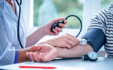 दवा नहीं, रसोई का नुस्खा: लहसुन से कंट्रोल होगा BP और कोलेस्ट्रॉल, वैज्ञानिक शोध में बड़ा दावा