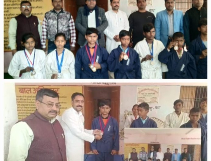 अयोध्या: मां कामाख्या नगर पंचायत के समाजसेवी बाबा आनंद गिरि ने मेधावी छात्र-छात्राओं को किया सम्मानित