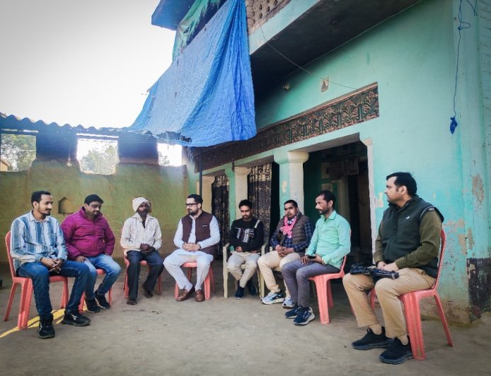 अयोध्या:  मानवता की मिसाल बने पूर्व मंत्री सैय्यद अब्बास अली जैदी (रूश्दी मियाँ) , शोक संतप्त परिवार को दी आर्थिक सहायता