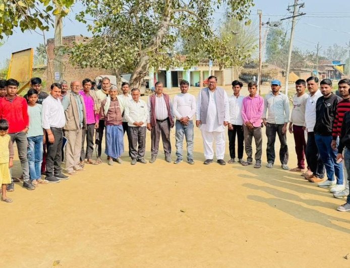 पीलीभीत: सपा नीतियों को घर- घर तक पहुंचा रहे धनपति वर्मा