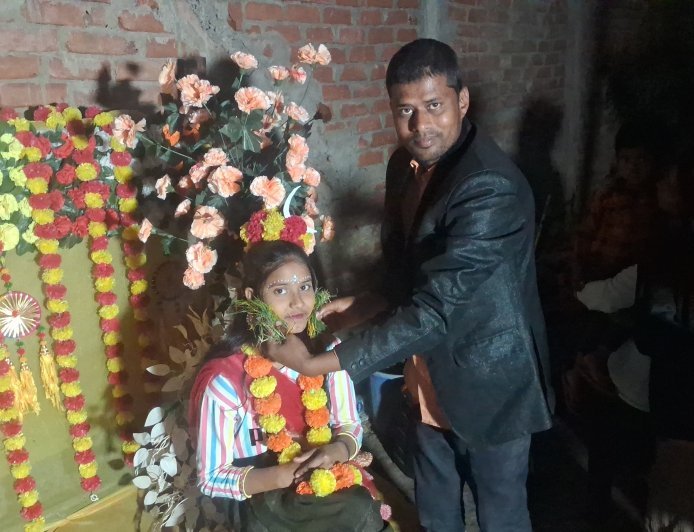 अम्बेडकर नगर: माँ की महिमा ट्रस्ट ने किया भव्य हल्दी समारोह का आयोजन, श्रद्धालुओं ने मांगी सुख-समृद्धि