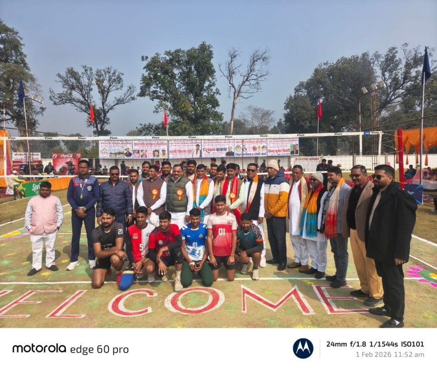 अयोध्या: राज्य स्तरीय वालीबाल प्रतियोगिता का हुआ शुभारंभ  पूर्व मंत्री आनंद सेन यादव एवं इसौली के पूर्व विधायक चंद्रभद्र सिंह सोनू ने फीता काटकर किया प्रतियोगिता का शुभारंभ