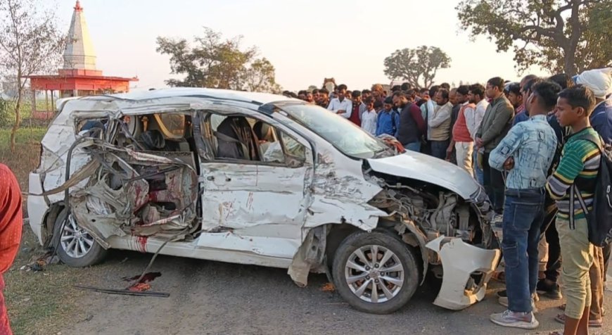 शाहजहांपुर: तिलक चढ़ाने जा रही अर्टिगा डंपर से टकराई, 2 की मौके पर मौत