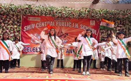 अयोध्या: सांस्कृतिक कार्यक्रम बच्चों के सर्वांगीण विकास में निभाते हैं महत्वपूर्ण भूमिका  - चंद्रभान