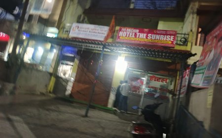 लखीमपुर खीरी :  राजापुर  चौकी के सामने स्थित सनराइज होटल में अनैतिक गतिविधियों के आरोप, पुलिस की भूमिका पर उठे सवाल