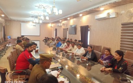 SJPU/AHT थाना जनपद खीरी द्वारा संगोष्ठी कक्ष रिजर्व पुलिस लाइन खीरी मे मासिक समन्वय बैठक/कार्यशाला का आयोजन किया गया ।