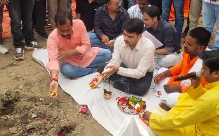 विधायक योगेश वर्मा व सीडीओ अभिषेक कुमार ने विधिवत पूजन कर की शुरुआत