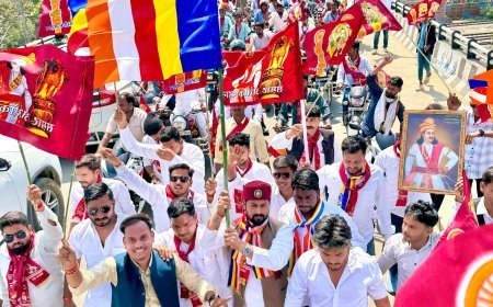 अम्बेडकर नगर: बाइक रैली में हज़ारों लोगों की जुटी भीड़, शांतिपूर्ण तरीके से निकली जिला मुख्यालय पर शोभायात्रा