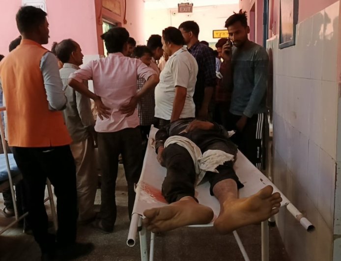 शाहजहांपुर: थाना अल्लाहगंज में भीषण सड़क हादसा: डीसीएम की टक्कर से पिता-पुत्र की मौत, बुजुर्ग गंभीर