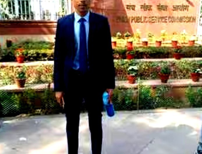 चौकीदार के बेटे ने रचा इतिहास: अंबेडकरनगर के विपिन यादव ने UPSC में पाई 316वीं रैंक