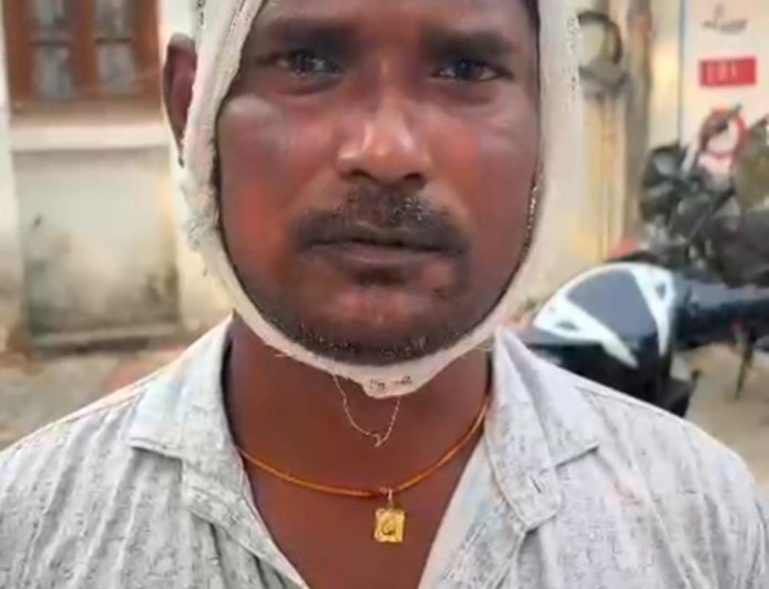 लखीमपुर खीरी: न्याय के लिए एसपी कार्यालय पहुंचे पीड़ित