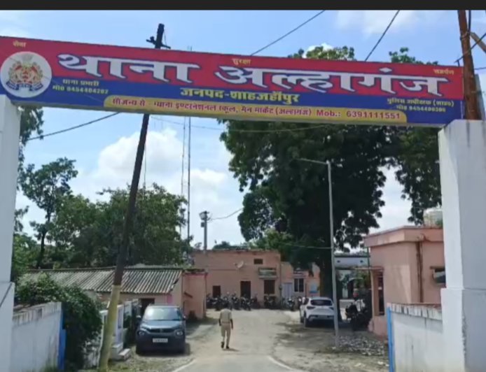 अल्लाहगंज क्षेत्र में 17 वर्षीय नाबालिग इंटर की छात्रा को ले उड़े गुरुजी, दादी ने पुलिस से लगाई गुहार, चार संदिग्ध फरार