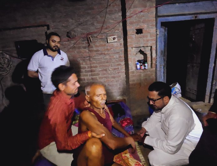 अयोध्या : कृष्ण सुदामा की जोड़ी देखने को मिला 30 साल के साथी को देखकर भावुक हुए पूर्व विधायक