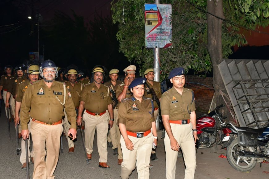 होली और रमजान से पहले पुलिस अलर्ट, जनपद में फ्लैग मार्च