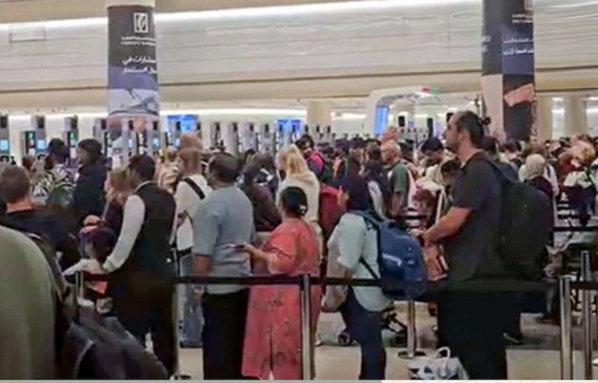 खाड़ी में युद्ध का असर: दुबई-अबूधाबी में दहशत, ईरान में फंसे भारतीयों से टूटा संपर्क