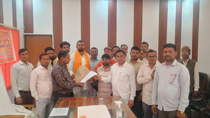 अयोध्या: मनरेगा कर्मचारियों का फूटा गुस्सा: मानदेय और ईपीएफ भुगतान न होने पर कार्य बहिष्कार की दी चेतावनी