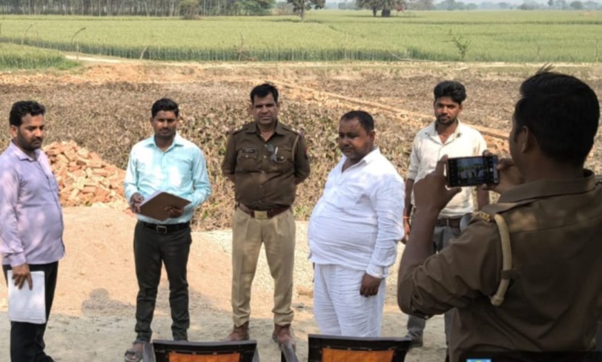 गांव मलेवा में अन्नपूर्णा भवन के लिए प्रस्तावित भूमि से अवैध कब्जा हटाया, राजस्व टीम ने पुलिस के साथ चलाया अभियान