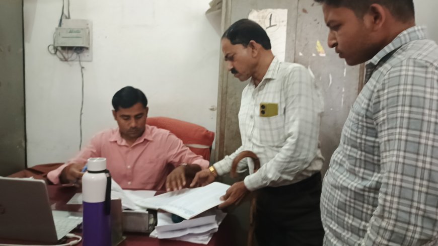 जलालाबाद मे राशन कार्ड से नाम कटने से गरीब उपभोक्ता परेशान, पूर्ति अधिकारी बोले- सरकार का ऑटोमेटिक सिस्टम